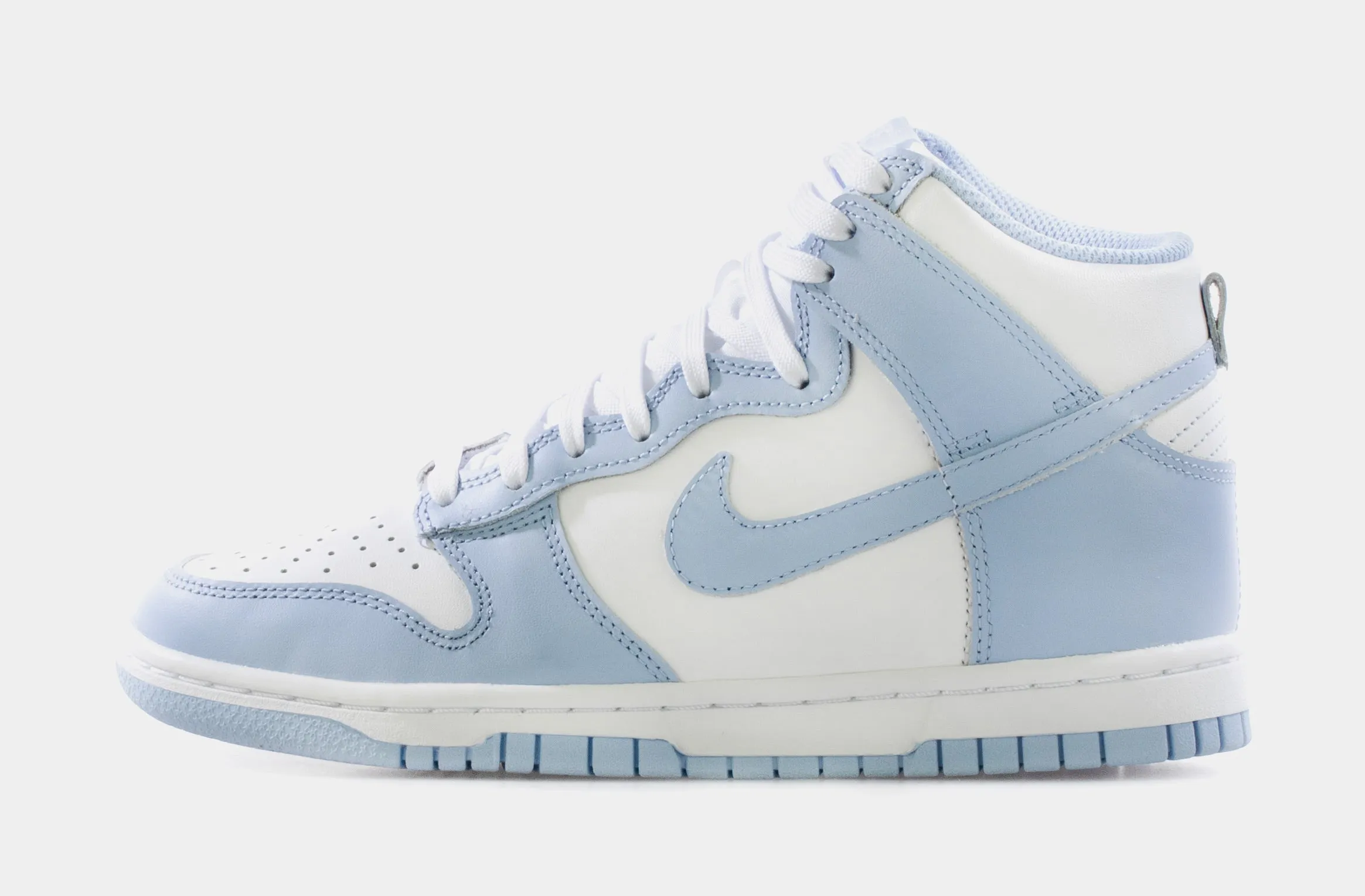 Dunk High Aluminum Womens Lifestyle Shoe (White/Blue)